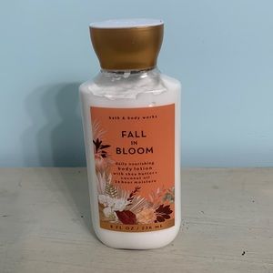 Bath and Body Works body lotion- Fall in Bloom
